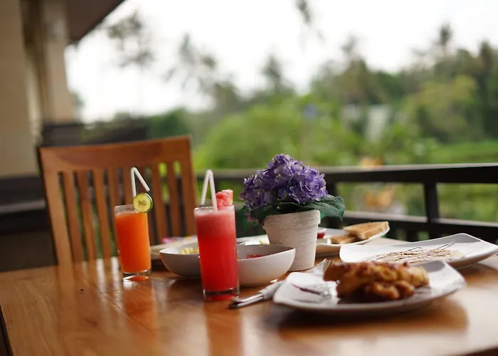 Hotel Dewi Sri Private 4*