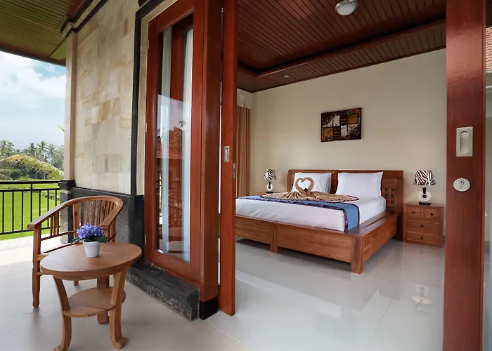 Dewi Sri Private Hotel 4*